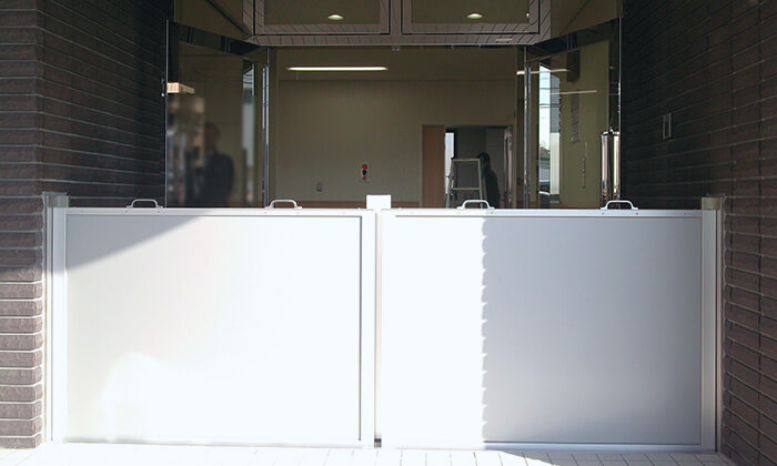 パネル脱着式防水板